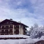 ウスタレ 3*