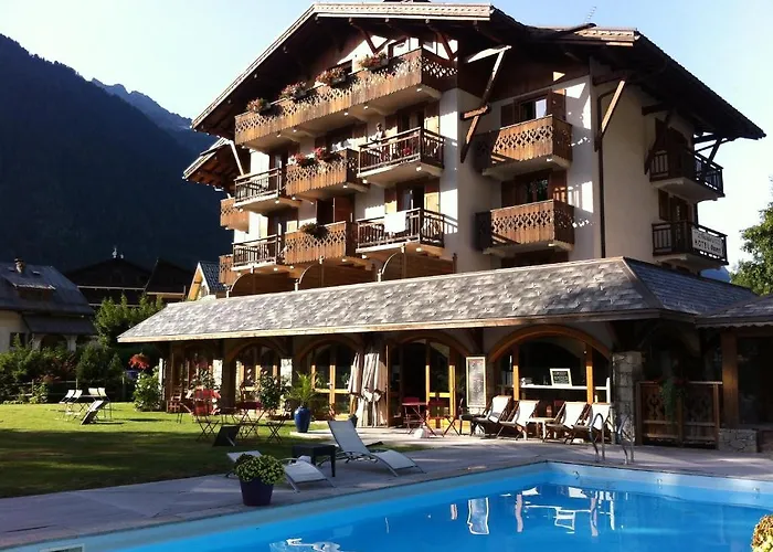 Oustalet Hotel 3*